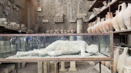 los-cad-veres-fosilizados-de-pompeya-los-moldes-o-momias-2023