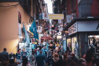 Visitar los Quartieri Spagnoli de Nápoles, consejos y visitas guiadas