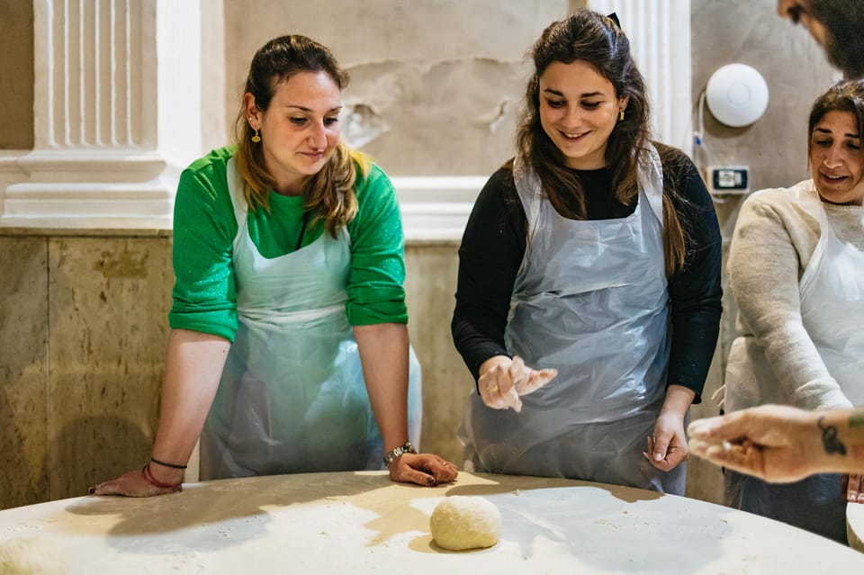 Taller de pizza en Nápoles para familias